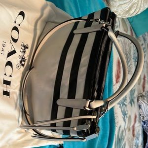 Coach Borough bag, 3 zippered compartments, 1 inside zipper pocket & 2 pockets